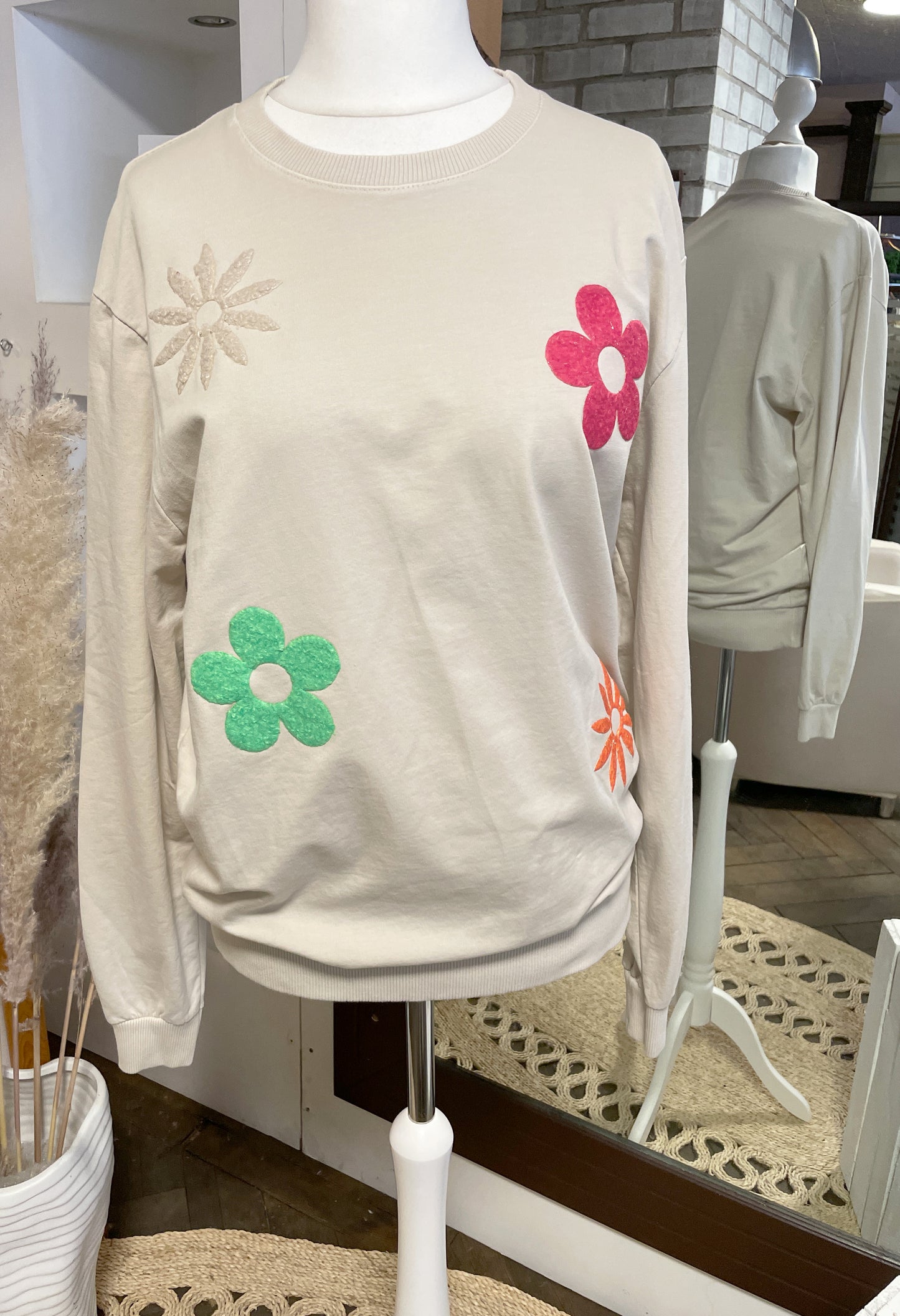 Pullover FLOWERS Rundhals beige